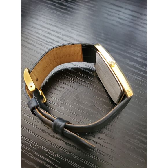 🔥NEW OLD STOCK - RARE - Vintage Seiko Slim Quartz Men's Leather Watch - Picture 3 of 5